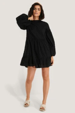 Robe -Lady Doux Soldes Magasin nakd anglaise frill dress 1014 000872 0002 03c