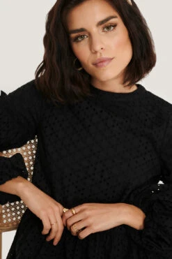 Robe -Lady Doux Soldes Magasin nakd anglaise frill dress 1014 000872 0002 04g