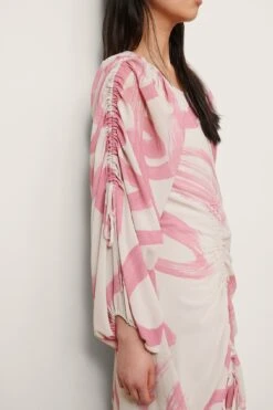 Robe Longue Avec Détails À Cordons Coulissants À L'avant Et De La En Mousseline De Soie -Lady Doux Soldes Magasin nakd art chiffon dress 1686 000026 0015 05