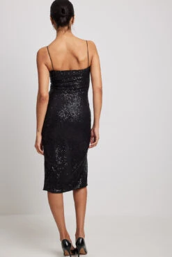 Robe Asymétrique à Sequins -Lady Doux Soldes Magasin nakd asymmetric sequin midi dress 1017 001874 0002 0729