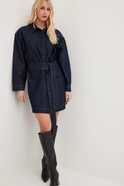 NA-KD Robe En Jean à Ceinture -Lady Doux Soldes Magasin nakd belted denim dress 1100 006889 1478 30873