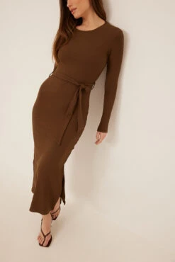 NA-KD Robe Côtelée à Ceinture