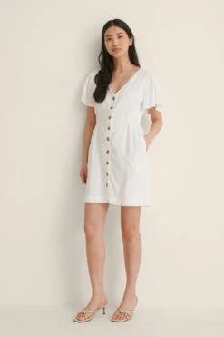NA-KD Taille Courte Robe Boutonnée -Lady Doux Soldes Magasin nakd buttoned mini dress 1100 004476 0001 03c