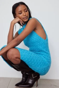 Robe Courte Asymétrique En Maille Torsadée -Lady Doux Soldes Magasin nakd cable knitted asymmetric mini dress 1018 010086 0003 1