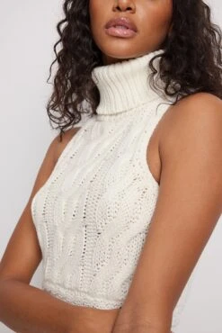 NA-KD Robe En Maille Torsadée à Col Montant Recyclée -Lady Doux Soldes Magasin nakd cable knitted long high neck dress 1100 005071 0260 8377