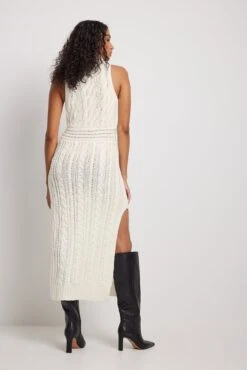 NA-KD Robe En Maille Torsadée à Col Montant Recyclée -Lady Doux Soldes Magasin nakd cable knitted long high neck dress 1100 005071 0260 8400