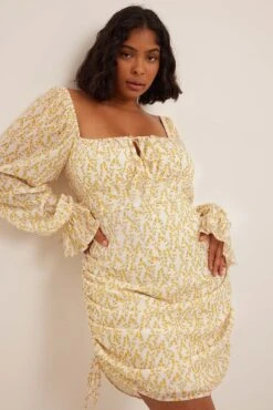 Robe Courte En Mousseline à Cordon De Serrage -Lady Doux Soldes Magasin nakd chiffon drawstring mini dress 1017 001723 7788 01c