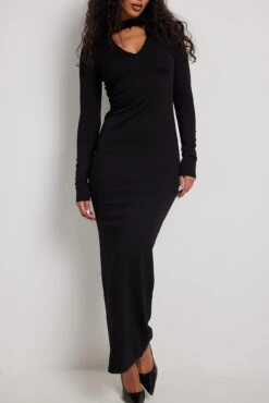 Robe Longue Avec Tour De Cou Et Détail Goutte D'eau 9 Robe Longue Avec Tour De Cou Et Détail Goutte D'eau -Lady Doux Soldes Magasin nakd choker keyhole maxi dress 1017 002180 0002 0121