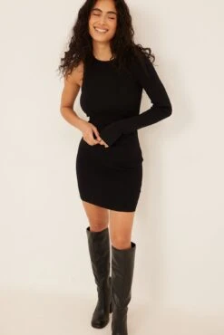 Robe à Une Manche -Lady Doux Soldes Magasin nakd cleo kinnaman one sleeve lacing detail knitted dress 1741 000011 0002 01c
