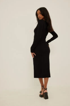 NA-KD Robe Style Corset Mi-longue 13 NA-KD Robe Style Corset Mi-longue -Lady Doux Soldes Magasin nakd corset detail midi dress 1100 006348 00020044