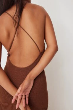 Robe En Maille Côtelée à Dos Croisé -Lady Doux Soldes Magasin nakd cross back drib knitted dress 1770 000007 0017 04