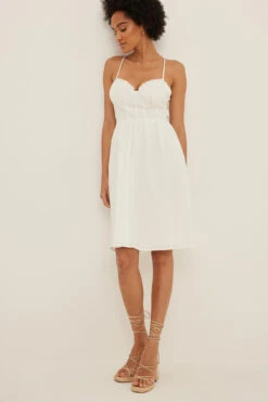 Robe En Lin à Armatures -Lady Doux Soldes Magasin nakd cup detail linen dress 1018 009127 0001 4266