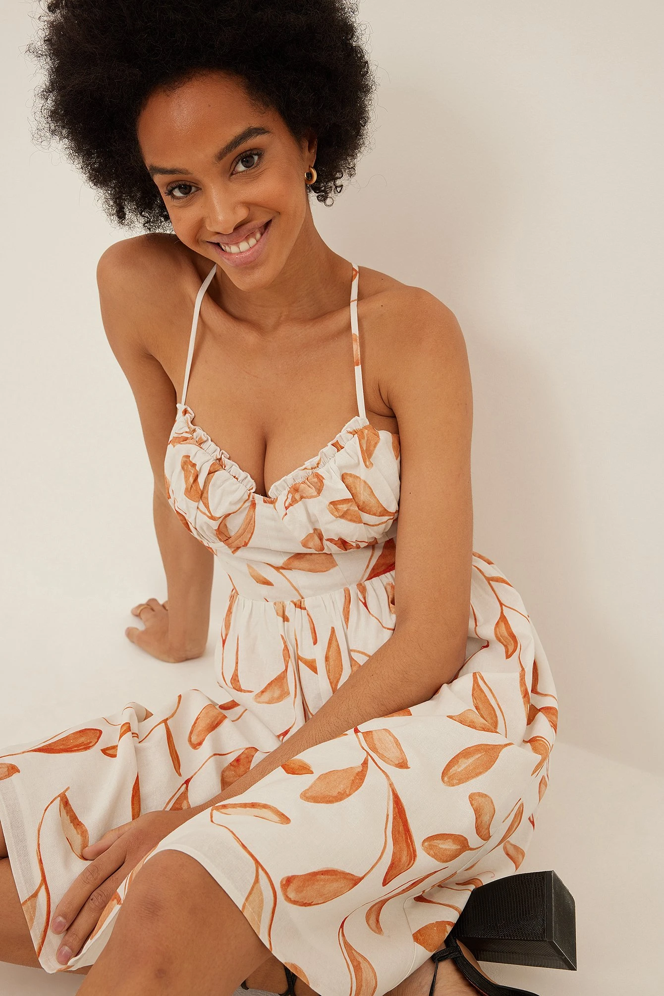 Robe En Lin à Armatures 5 Robe En Lin à Armatures – Image 5