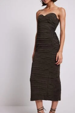 Robe Tube Mi-longue à Armatures -Lady Doux Soldes Magasin nakd cup tube midi dress 1736 000311 0765 3008