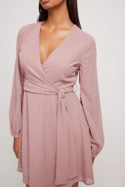 Robe Mini Portefeuille En Dobby -Lady Doux Soldes Magasin nakd dobby overlap mini dress 1014 001465 0115 11520