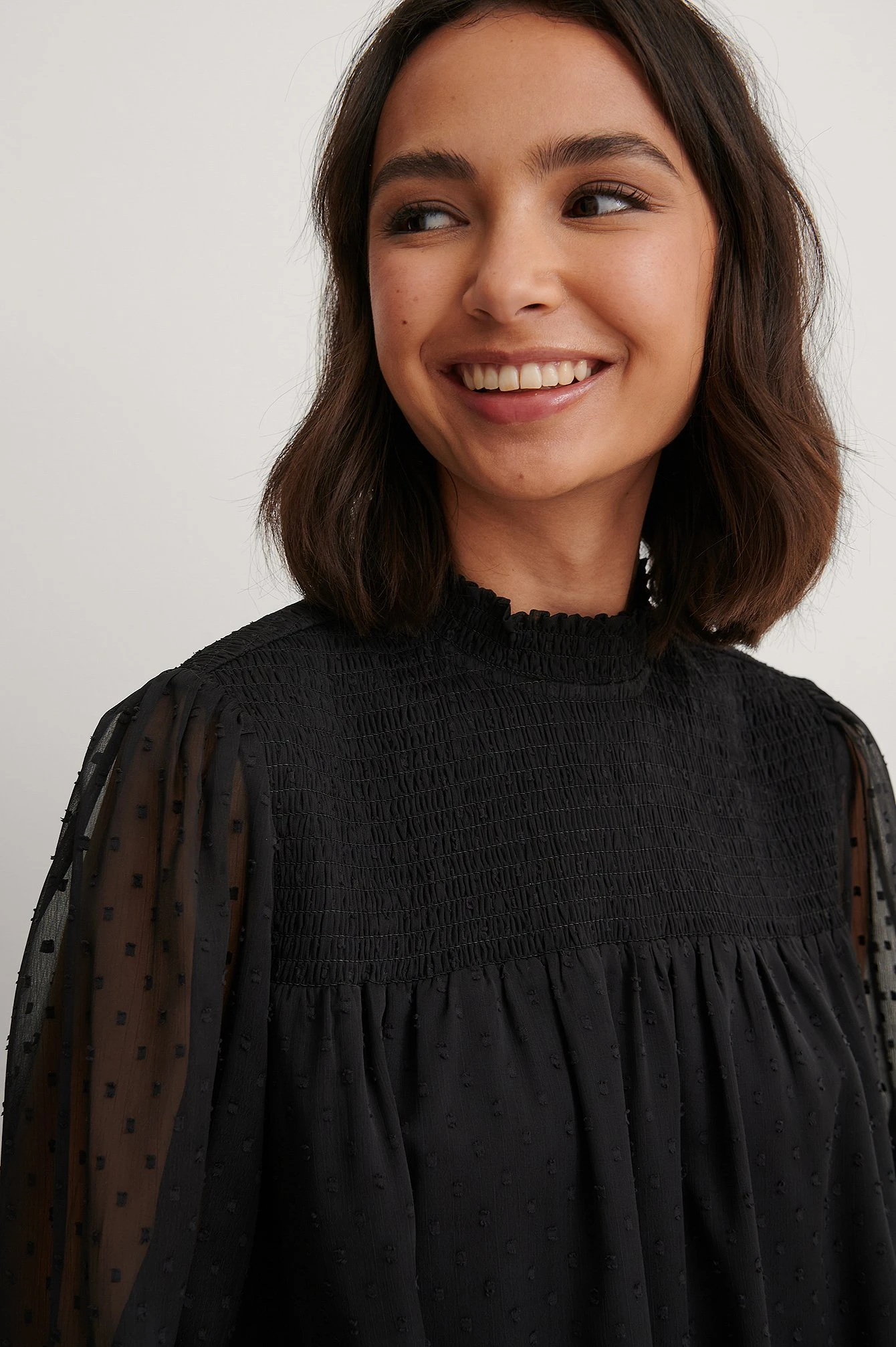 Robe Dobby À Smocks 4 Robe Dobby À Smocks – Image 4