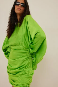 Robe En Satin Drapé -Lady Doux Soldes Magasin nakd draped detail satin dress 1736 000384 0010 0237