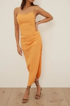 Robe En Lin Drapée -Lady Doux Soldes Magasin nakd draped linen dress 1018 007096 0261 2832