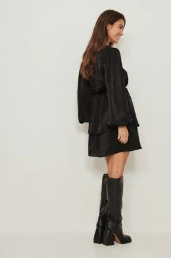 Robe Col En V -Lady Doux Soldes Magasin nakd drapey v neck dress 1017 000999 0002 02d 1