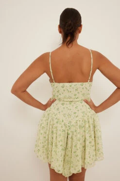 NA-KD Robe Courte Avec Ourlet Irrégulier -Lady Doux Soldes Magasin nakd fairy fit wired mini dress 1017 001574 1309 03