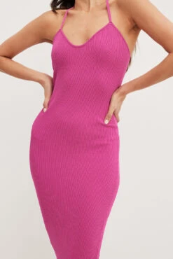 NA-KD Robe Courte En Maille Fine à Décolleté Cœur -Lady Doux Soldes Magasin nakd fine knitted heart shaped mini dress 1100 006947 0015 4722