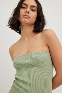 Robe Tube En Maille Fine à Fente Haute 16 Robe Tube En Maille Fine à Fente Haute -Lady Doux Soldes Magasin nakd fine knitted high slit tube dress 1018 009952 8909 1806