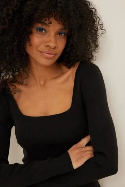 NA-KD Robe Mini En Tricot Fin à Encolure Carrée 18 NA-KD Robe Mini En Tricot Fin à Encolure Carrée -Lady Doux Soldes Magasin nakd fine knitted square neck mini dress 1100 005969 0002 37527 1