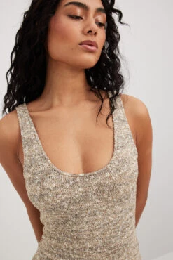 Robe En Tissu Mélangé Avec Bas Fluide 12 Robe En Tissu Mélangé Avec Bas Fluide -Lady Doux Soldes Magasin nakd flowy bottom melange dress 1018 010280 0017 24216