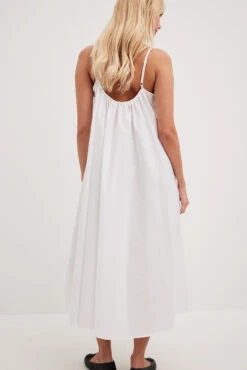 Robe Mi-longue Fluide En Coton -Lady Doux Soldes Magasin nakd flowy cotton midi dress 1014 001557 0001 2713