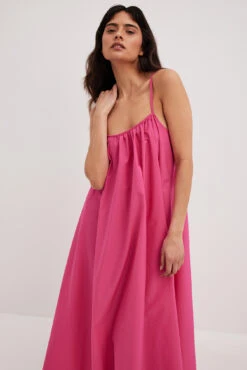 Robe Mi-longue Fluide En Coton -Lady Doux Soldes Magasin nakd flowy cotton midi dress 1014 001557 0015 14351