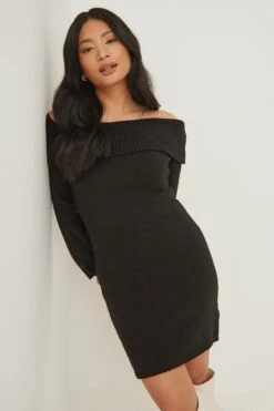 NA-KD Robe Mini Plissée En Tricot à épaules Dénudées -Lady Doux Soldes Magasin nakd folded off shoulder knitted dress 1100 005846 0002 4784