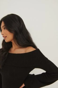 NA-KD Robe Mini Plissée En Tricot à épaules Dénudées -Lady Doux Soldes Magasin nakd folded off shoulder knitted dress 1100 005846 0002 4842