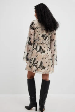 Robe Courte Fluide à Volants -Lady Doux Soldes Magasin nakd frill detail flowy mini dress 1014 001496 0149 9074