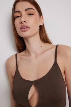 Robe Longue à Découpe Sur Le Devant -Lady Doux Soldes Magasin nakd front cut out maxi dress 1786 000006 0017 38894