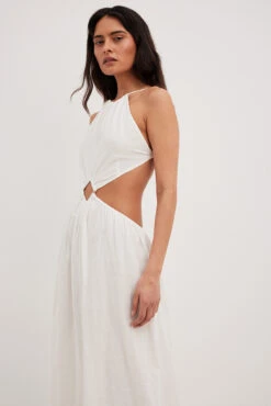 Robe Longue Fluide à Détail Sur Le Devant 23 Robe Longue Fluide à Détail Sur Le Devant -Lady Doux Soldes Magasin nakd front detail flowy maxi dress 1804 000018 0001 11008