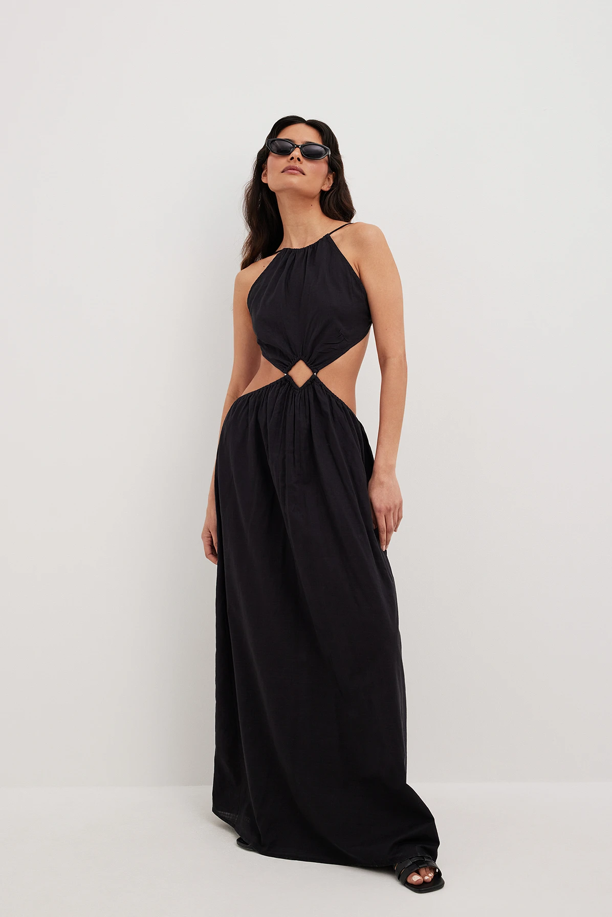 Robe Longue Fluide à Détail Sur Le Devant 1 Robe Longue Fluide à Détail Sur Le Devant