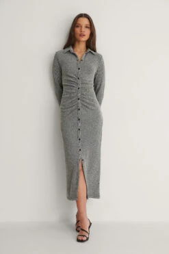 Robe Drapée Sur Le Devant