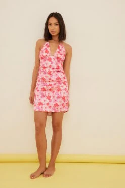 Robe En Satin à Détails Froncés 17 Robe En Satin à Détails Froncés -Lady Doux Soldes Magasin nakd gathered detail satin dress 1655 000068 0798 1763 copy 1