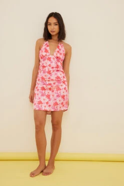 Robe En Satin à Détails Froncés 17 Robe En Satin à Détails Froncés -Lady Doux Soldes Magasin nakd gathered detail satin dress 1655 000068 0798 1763 copy