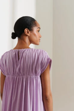 Robe Fluide à Encolure Froncée Recyclée -Lady Doux Soldes Magasin nakd gathered neck flowy dress 1100 004169 0208 06g