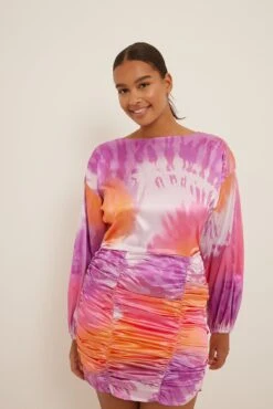 Robe Courte En Satin à Jupe Froncée -Lady Doux Soldes Magasin nakd gathered skirt satin mini dress 1018 009851 0493 3259