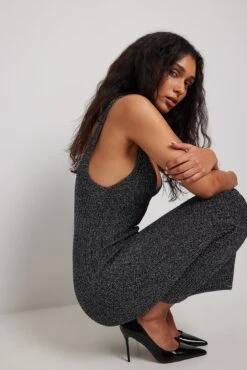 NA-KD Robe Mi-longue En Maille Brillante 13 NA-KD Robe Mi-longue En Maille Brillante -Lady Doux Soldes Magasin nakd glitter knitted midi dress 1100 006844 0002 0808