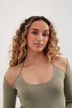 Robe Courte Dos Nu -Lady Doux Soldes Magasin nakd halterneck detail mini dress 1727 000099 4083 33990 1