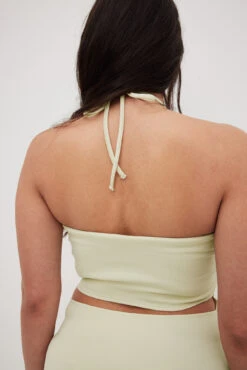 Robe Ajustée à Dos Nu 14 Robe Ajustée à Dos Nu -Lady Doux Soldes Magasin nakd halterneck fitted dress 1802 000007 0324 6330