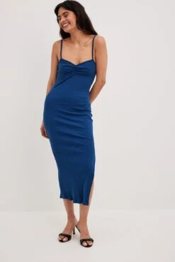 Robe Mi-longue à Bretelles Et Décolleté Cœur -Lady Doux Soldes Magasin nakd heart neckline strap midi dress 1018 010522 0018 14427 1