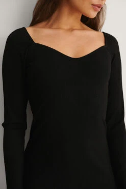 NA-KD Robe Côtelée à Encolure En Cœur -Lady Doux Soldes Magasin nakd heart neckling ribbed dress 1100 004788 0002 05g