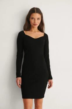 NA-KD Robe Côtelée à Encolure En Cœur -Lady Doux Soldes Magasin nakd heart neckling ribbed dress 1100 004788 0002 05j
