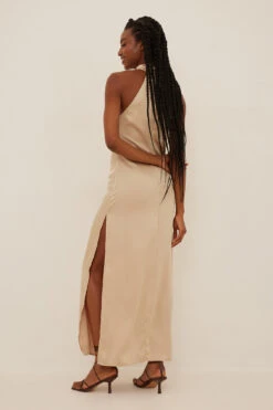 Maxi Robe Col Haut -Lady Doux Soldes Magasin nakd high neck maxi satin dress 1018 009414 0668 4094