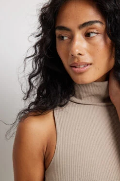 Maxi Robe Col Haut à Nervures -Lady Doux Soldes Magasin nakd high neck ribbed maxi dress 1100 006628 0119 22942