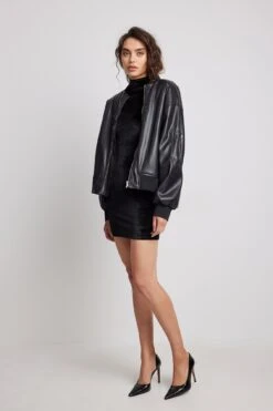 Robe Courte En Velours à Col Montant -Lady Doux Soldes Magasin nakd high neck velvet minidress 1017 002116 0002 4446 1